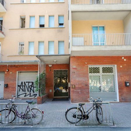 Sant'Orsola Colorful Huge Apartment بولونيا المظهر الخارجي الصورة