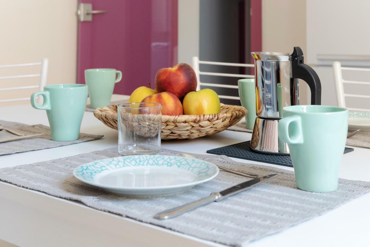Sant'Orsola Colorful Huge Apartment بولونيا المظهر الخارجي الصورة