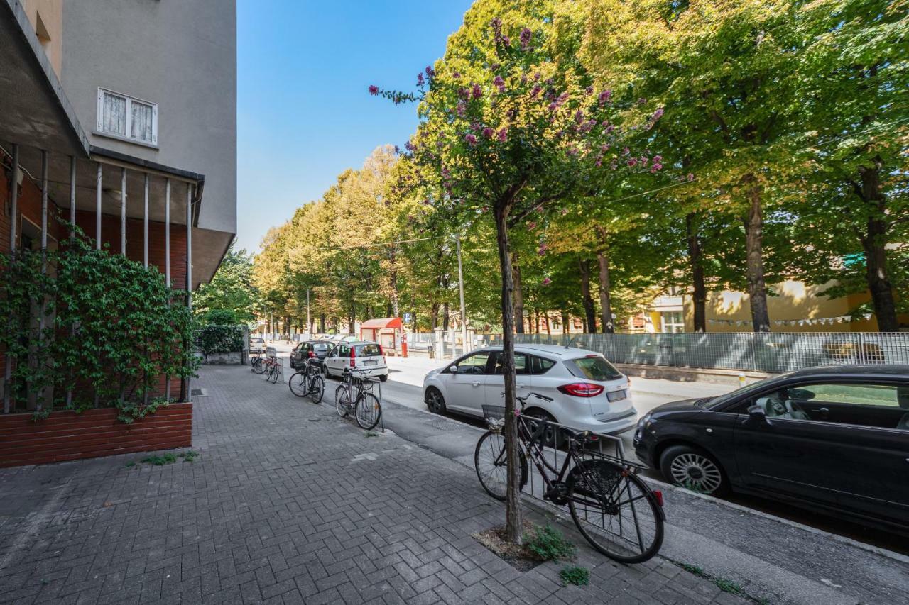Sant'Orsola Colorful Huge Apartment بولونيا المظهر الخارجي الصورة
