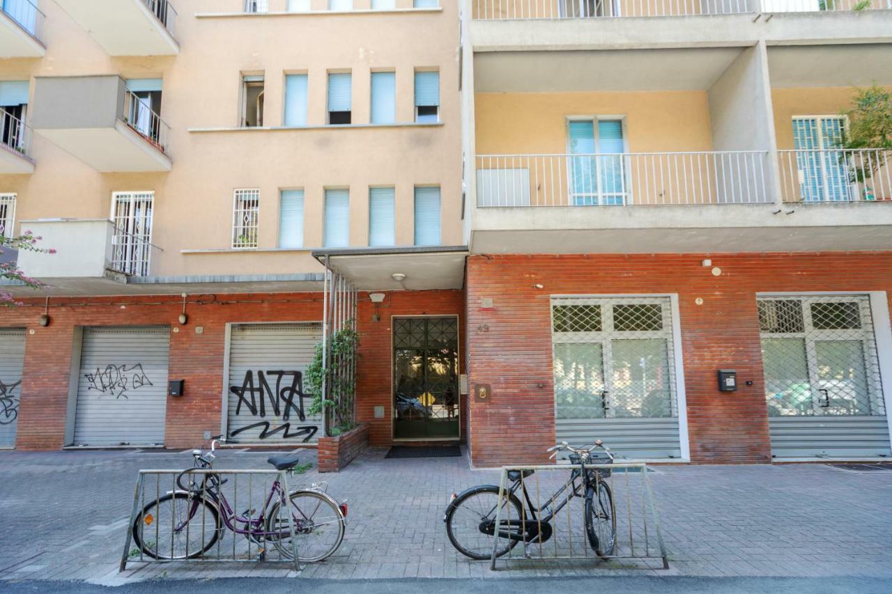 Sant'Orsola Colorful Huge Apartment بولونيا المظهر الخارجي الصورة