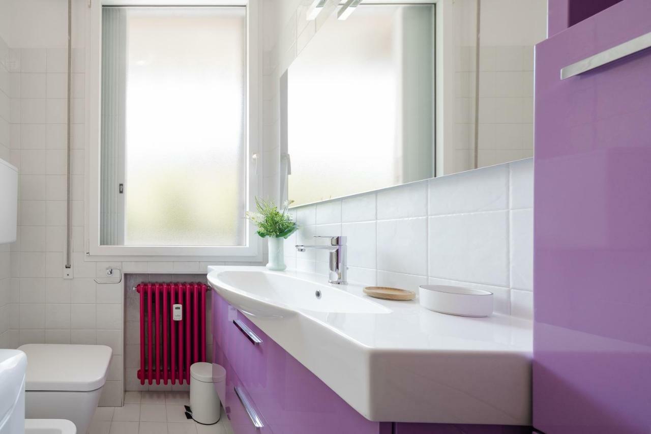 Sant'Orsola Colorful Huge Apartment بولونيا المظهر الخارجي الصورة
